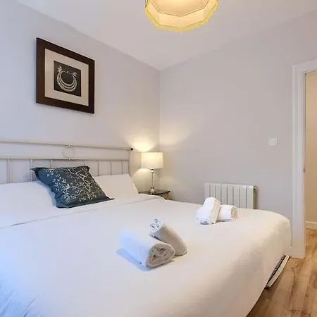 Apartment 42nd Station By Next Stop *